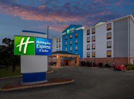 Holiday Inn Express Hotel & Suites Charleston-Southridge by IHG, hotel in Charleston