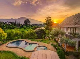 Mahesa 5 With Pool, Garden & Mini Zoo