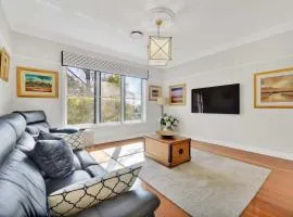 Spacious Bright & Luxurious 5BR Family Retreat