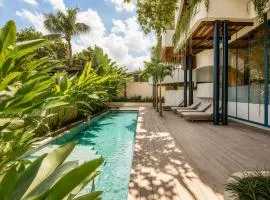 Contemporary 1-BR Loft with Art Deco shared pool