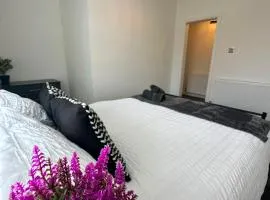 Spacious Two Bed House With Stunning View.
