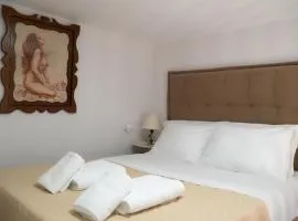 Christie's Home Meteora