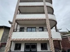 L Arche