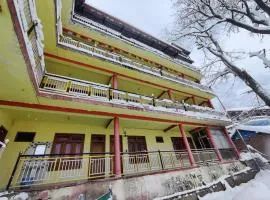 Suraj Guest House and Cafe