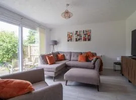 Piper House - 3 Bedroom House, East Kilbride