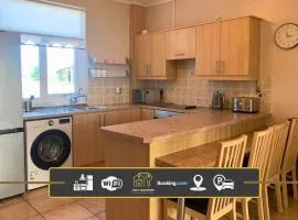 3BR House By Cozy Quarters Property Management Contractors Accommodation Trimdon Grange With Easy access to A1