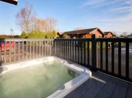 Penny Lodge with Hot Tub