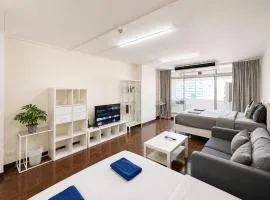 Central 1BR 50sqm Walk to BTS City Center