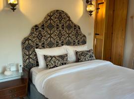 Qasr Tabet, hotel en Beit ed-Dine
