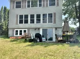 Fantastic Secluded Cottage with Lake Access in Raymond, Maine