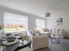 Niven Nook - 3 Bedroom House, Kilmarnock