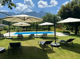 Hotel Kürschner, viešbutis mieste Kečachas