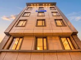 FabHotel CG International - 500m from New Delhi Railway Station