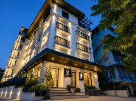 K Grandeur Hotels- South Railway Station