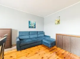 Osiedle Batorego Colorful Apartment by BookingHost