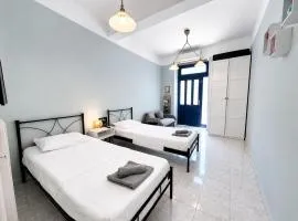 Traditional Ground-Floor Apartment with Courtyard in Kyparissia