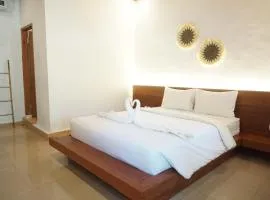 Lantis Corp Inn