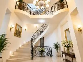 Dream House Hostel & Hotel