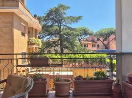 Quiet Apartment near Appia Antica 2 Bathrooms & Terraces