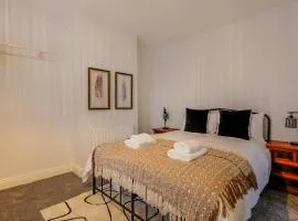 Stylish 3-Bedroom Home Near Chester - Sleeps 5