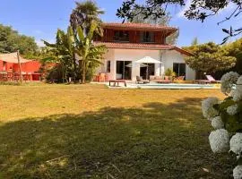 Villa avec piscine privÃ©e - 8 pers. - FR-1-413-278