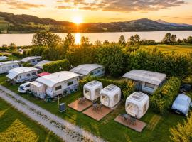 Cubes am Irrsee - SELF CHECK-IN, hotel di Sommerholz