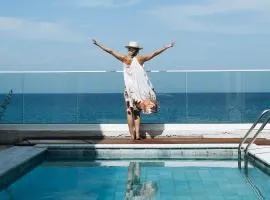 Villa Akroyiali - Seafront Serenity with Shared Pool