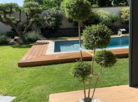 Un bon cocon privé climatisé chez l habitant, hotel i Valence