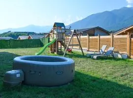 Villa Raphael w Jacuzzi near Pirin Golf Resort
