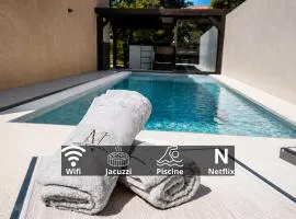 NUXIA Suites&SPA L'Abohème Chic