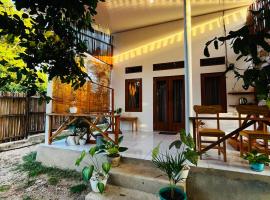 Lomba Oen bungalow, hotel en Nembrala