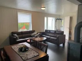 Great newly renovated apartment with 6 beds