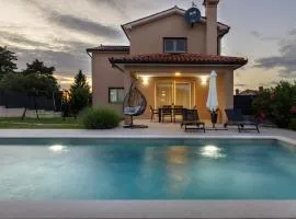 Villa Egli s bazenom