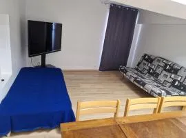 appart climatisé chambre salon cuisine 4 lits
