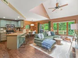King Bed Fire Pit Pool & Walk to North Course