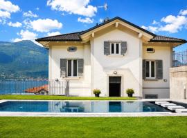 White suite - Jacuzzi, Swimming pool & Lake view, готель у місті Леццено