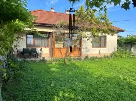 Konstantin i Elena Guest House