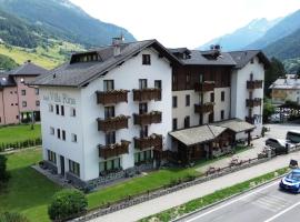 Hotel Villa Rina, hotel i Bormio