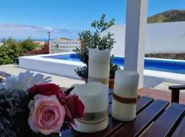Casas Hoya Limpia- Sólo Adultos