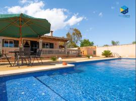 Casa Bon Nadal โรงแรมในยูคมายอร์