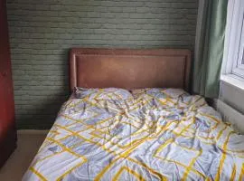 Room in cozy house at quiet location