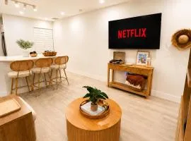 Stylish Pet Friendly 2BR Near Beach & FLL