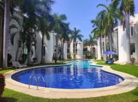 Top Pool Condo in Ixtapa's Hotel Area