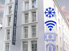 Hôtel Croix des Bretons - Lourdes Pyrénées, מלון בלורד