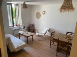 Maison T2 calme ensoleillé 35m2, parking, ext