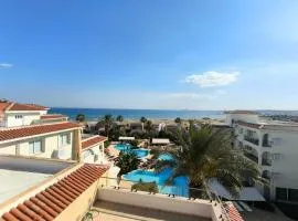 Seaside Two Bed Apartment at Sunrise Beach Resort H-F2