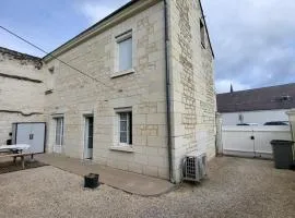 Centre Bourg d'Avoine Cottage