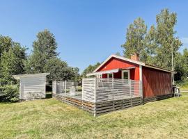 6 person holiday home in VIRSERUM, hotelli kohteessa Virserum