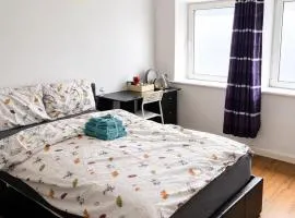 Spacious double room , Room 4 , 2 room shared toilet