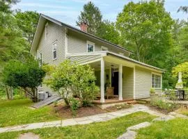 Spacious Family Home in Weston: Yard + Patio